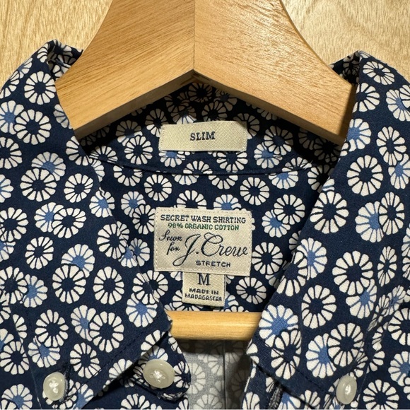 J. Crew Secret Wash Slim Long Sleeve Button Up - Picture 3 of 3